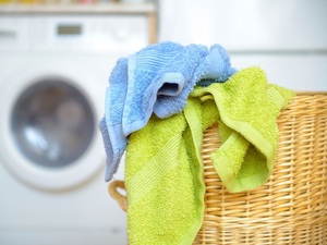 Отстирать кухонные полотенца