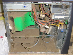 Чем убрать пыль в  компьютере