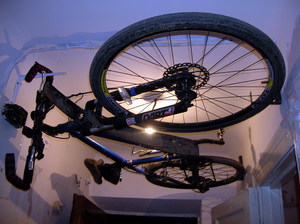 Крепления для велосипедов на стену 