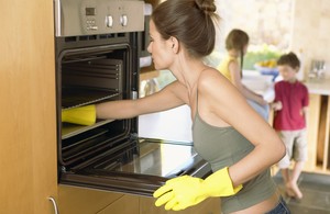 Как легко очистить духовку