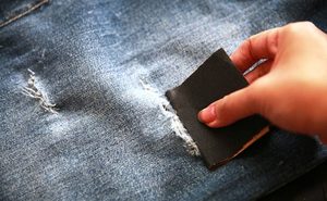 Как состарить джинсы в домашних условиях