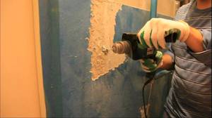Методы удаления старой краски со стен