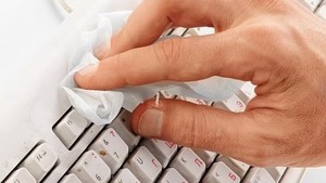 Как почистить кнопки клавиатуры
