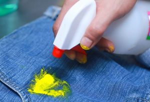 Как вывести краску с одежды