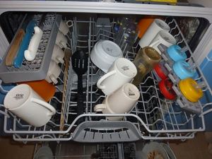 Как правильно ложить посуду